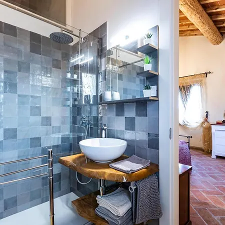 In Casale Con Piscina Casa I Pavoni